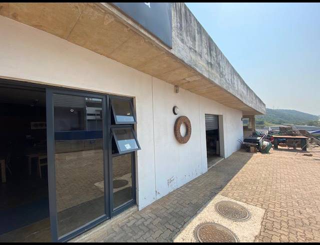 240M² WAREHOUSE TO LET IN RIVERHORSE VALLEY